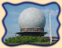 Die markante Radar-Kuppel der ehemaligen militärischen Flugüberwachung auf der Wasserkuppe.